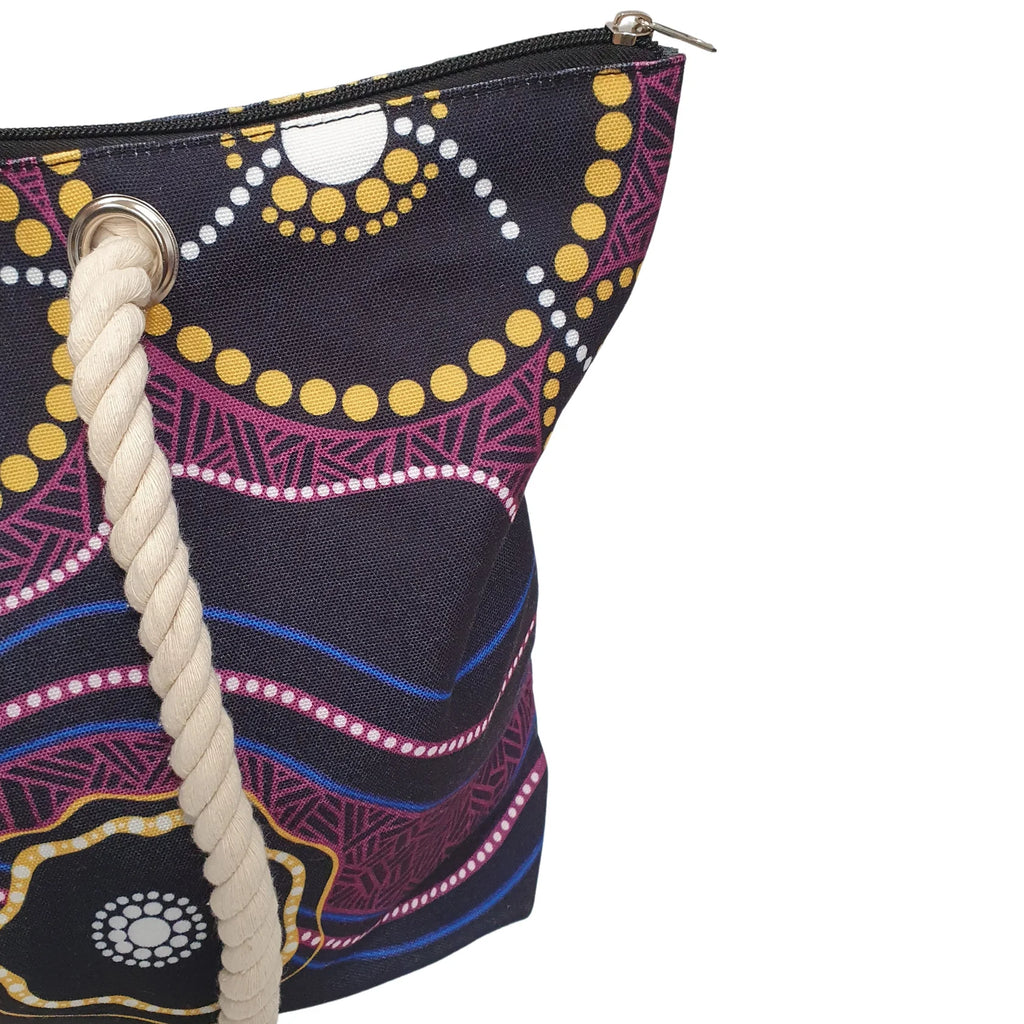 CULLUNGHUTTI BEACH BAG